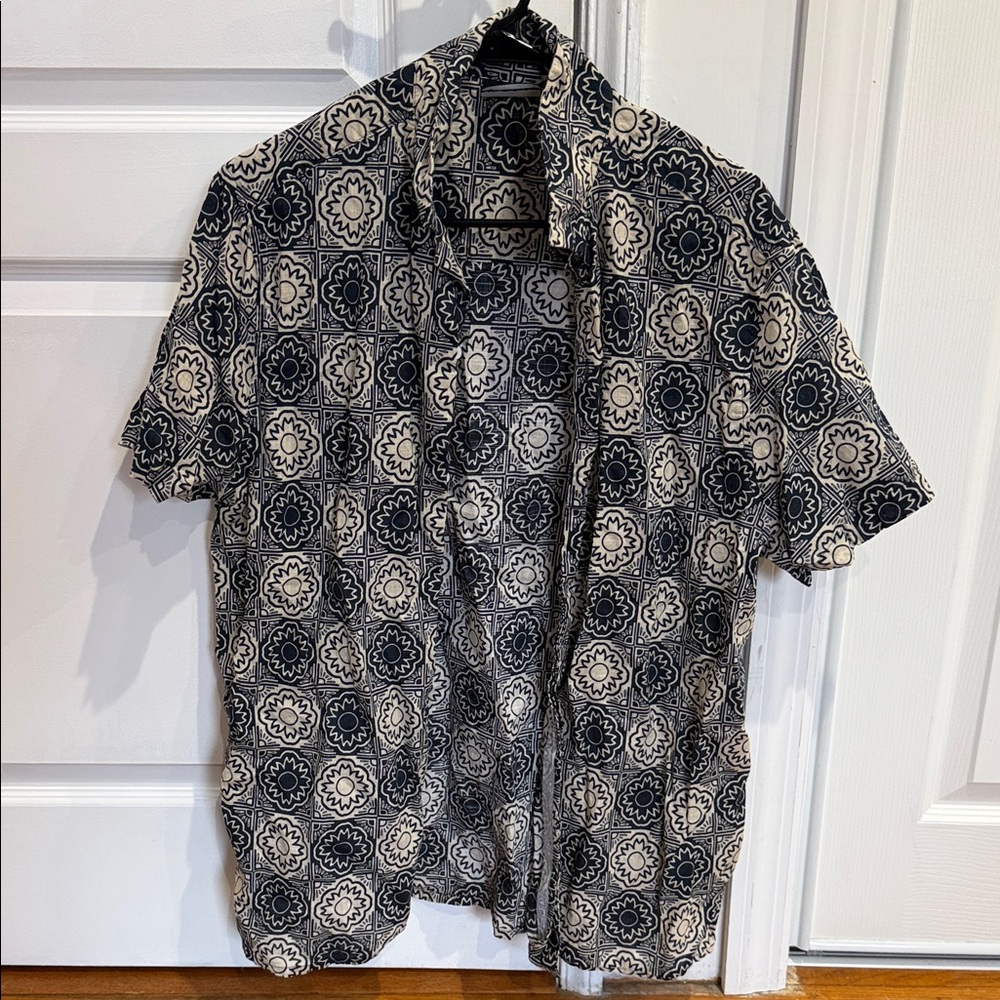 Floral Patterned Short Sleeve Shirt